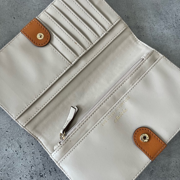 New Camel Stella & Dot Wallet - Picture 3 of 6